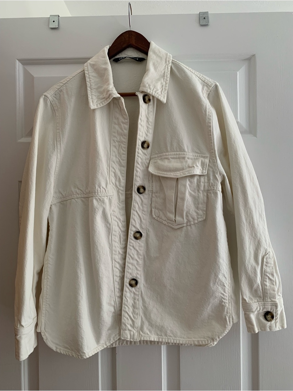 Zara Off-White Lightweight Button-Up Shirt Jacket